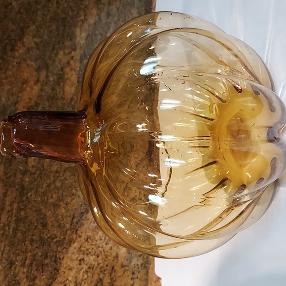 Amber art glass pumpkin votive candle holder - Picture 4 of 6